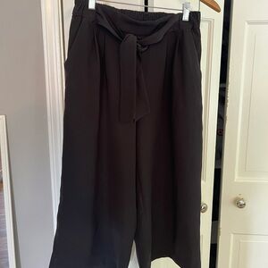 Lululemon Crop Wide leg pants